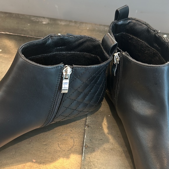 Maxmuxun Woman’s Chelsea Ankle , Flat Boots - Picture 7 of 12